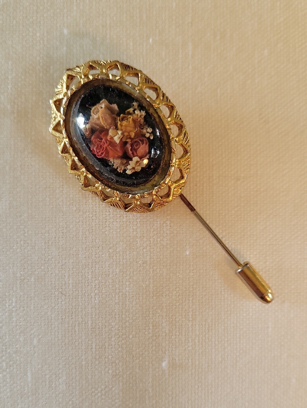 Gold Floral Resin Stick Pin - Vintage-Inspired Women's Jewelry